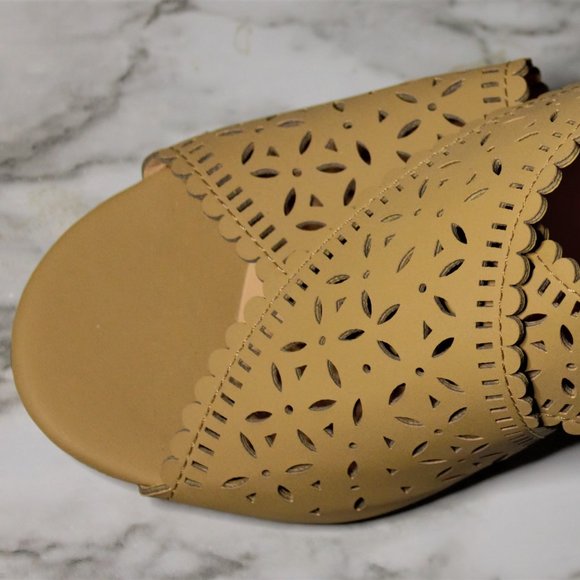 SANDALS - Picture 2 of 5